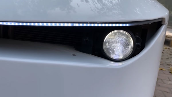 எப்படியோ முழு தகவல் லீக் ஆயிடுச்சு... இந்த காரின் உட்புறம் இப்படிதான் இருக்கும்... வீடியோ!