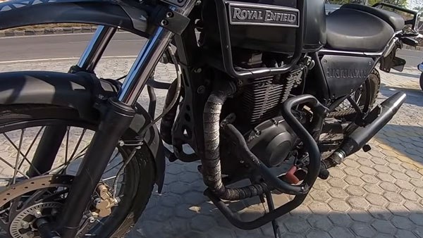 ராயல் என்பீல்டு ஹிமாலயன் பைக்கில் இரு எக்ஸாஸ்ட் குழாய்களை பார்த்துள்ளீர்களா? இங்க பாருங்க...