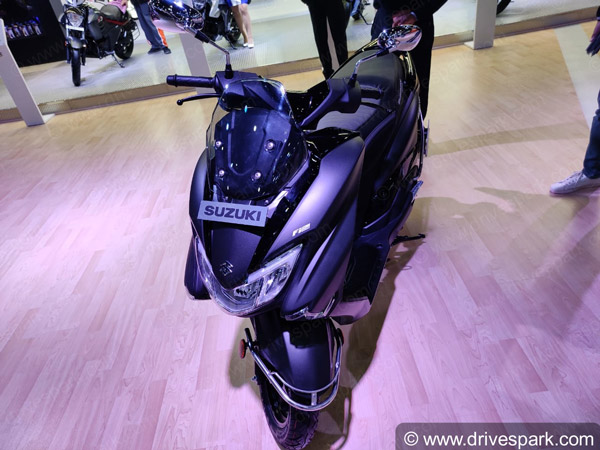 கேமிராவின் கண்களில் சிக்கிய சைலென்சர் இல்லா பர்க்மேன் ஸ்கூட்டர்... ஆவலை எகிர செய்யும் புகைப்படங்கள்!!