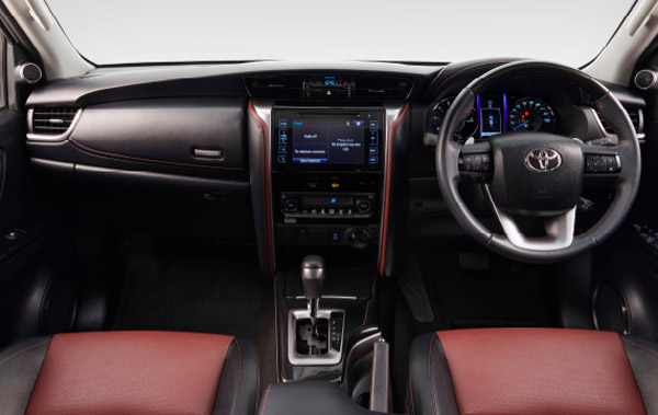 4 மாதங்கள் மட்டுமே ஆகின்றன... புதுமுக காரை இந்தியாவை விட்டு வெளியேற்றிய டொயோட்டா... காரணம் என்ன தெரியுமா?