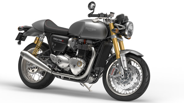 விலையுயர்ந்த டிரையம்ப் பைக்கில் 50 ஆயிரம் கிமீ பூர்த்தி செய்த பிரபலம்... காரையே பயன்படுத்த மாட்டார் போலிருக்கே!!