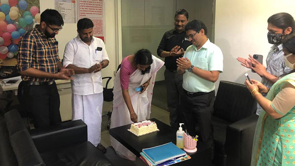 ஏப்ரிலியா எஸ்எக்ஸ்ஆர்160 மேக்ஸி ஸ்கூட்டரின் டெலிவரி தொடங்கியது... வாடிக்கையாளர்கள் உற்சாகம்...