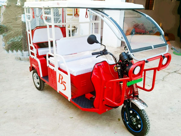 6 புதுமுக மின் வாகனங்கள் அறிமுகம்... இவை ரொம்ப ஸ்பெஷலானவை! அறிமுக நிகழ்வில் பங்கேற்ற மத்திய, மாநில அமைச்சர்கள்...