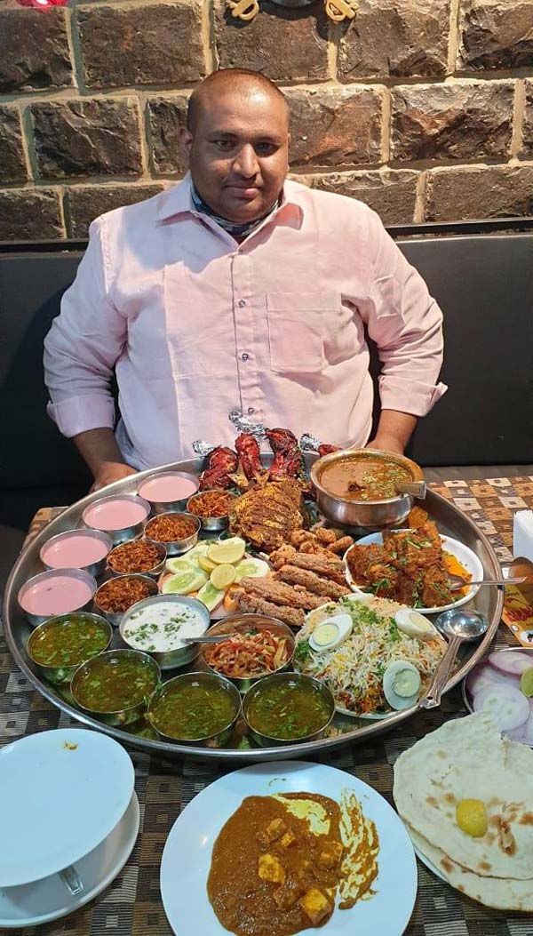 அசைவ உணவை வெளுத்து கட்டி ராயல் என்பீல்டு பைக் வென்ற அதிர்ஷ்டசாலி... போட்டியில் பங்கேற்க இவ்வளவுதான் செலவாகுமா? அசைவ உணவை வெளுத்து கட்டி ராயல் என்பீல்டு பைக் வென்ற அதிர்ஷ்டசாலி... போட்டியில் பங்கேற்க இவ்வளவுதான் செலவாகுமா?