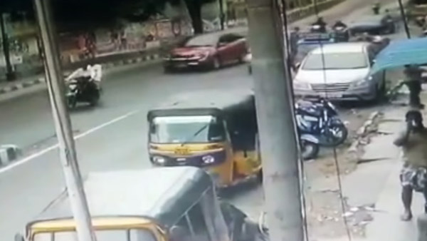 டாடா அல்ல... தலைகீழாக கவிழ்ந்தபோதும் டிரைவரின் உயிரை காப்பாற்றிய கார்... எந்த நிறுவனத்தின் தயாரிப்பு தெரியுமா? டாடா அல்ல... தலைகீழாக கவிழ்ந்தபோதும் டிரைவரின் உயிரை காப்பாற்றிய கார்... எந்த நிறுவனத்தின் தயாரிப்பு தெரியுமா?