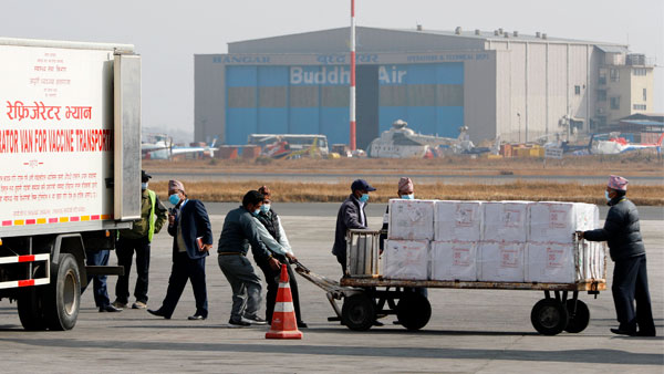 கோவிட்-19 தடுப்பூசிகளை பத்திரமாக விநியோகிக்க புதிய டிரக் அறிமுகம்... டாடாவை மிஞ்ச ஆளே இல்ல...