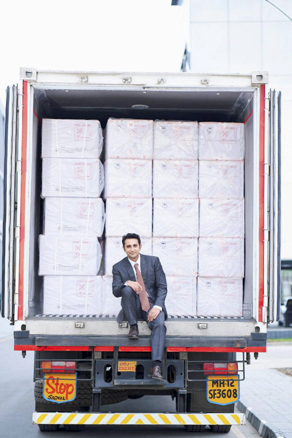 கோவிட்-19 தடுப்பூசிகளை பத்திரமாக விநியோகிக்க புதிய டிரக் அறிமுகம்... டாடாவை மிஞ்ச ஆளே இல்ல...