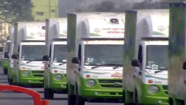 ஆந்திராவில் பயன்பாட்டிற்கு வந்தது வீடி தேடி செல்லும் ரேஷன் கடைகள்... நாட்டையே மிரள வைத்த ஜெகன் மோகன் ரெட்டி!!