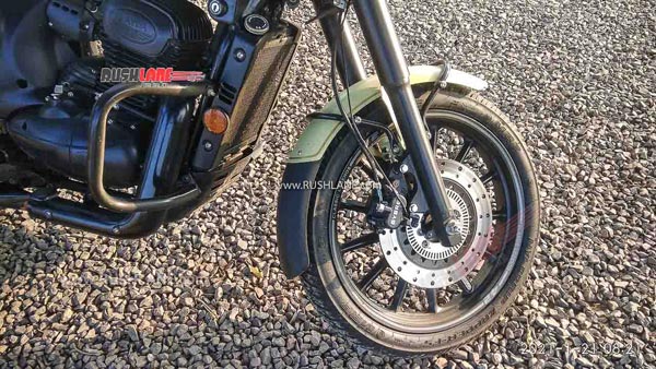 பாரம்பரியமான தோற்றத்தை இழக்கும் பழமையான ஜாவா பைக்குகள்!! மாடர்ன் பைக்குகளை சமாளித்தாக வேண்டுமே...