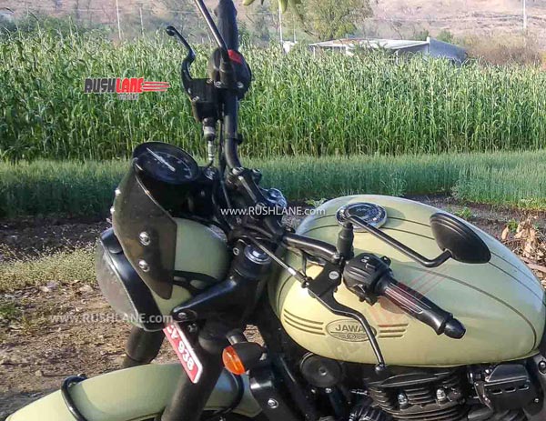 பாரம்பரியமான தோற்றத்தை இழக்கும் பழமையான ஜாவா பைக்குகள்!! மாடர்ன் பைக்குகளை சமாளித்தாக வேண்டுமே...