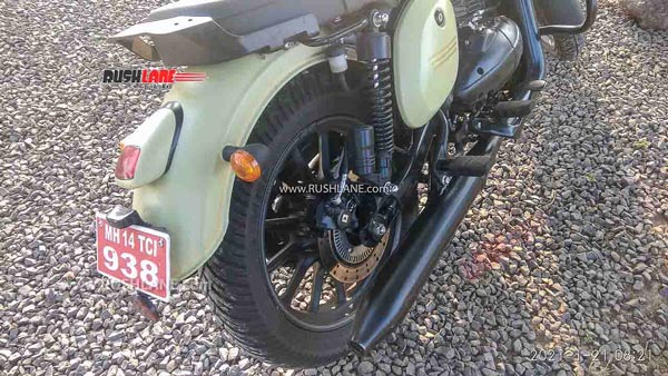 பாரம்பரியமான தோற்றத்தை இழக்கும் பழமையான ஜாவா பைக்குகள்!! மாடர்ன் பைக்குகளை சமாளித்தாக வேண்டுமே...