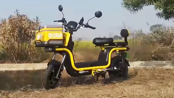 2 விதமாக பயன்படுத்திக்கலாம்! இந்தியாவில் அறிமுகமானது வாகன பதிவு தேவைப்படாத ஒகினவா மின்சார ஸ்கூட்டர்!