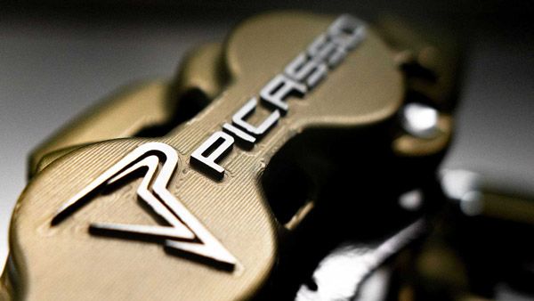 கவர்ச்சியான ஸ்டைல், 900 கிலோ எடை... விற்பனைக்கு வருவதற்கு முன்னரே சூப்பர் கார் பக்கம் குவியும் கோடீஸ்வரர்கள்! கவர்ச்சியான ஸ்டைல், 900 கிலோ எடை... விற்பனைக்கு வருவதற்கு முன்னரே சூப்பர் கார் பக்கம் குவியும் கோடீஸ்வரர்கள்!