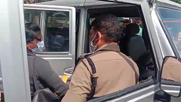 ஏன் அனைவரும் சீட் பெல்ட் அணிய வேண்டும்? சமூக வலை தளங்களில் வைரலாகும் தமிழக அதிகாரியின் வீடியோ!