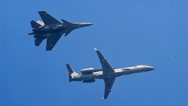 முதல் முறையாக ரஃபேல் போர் விமானங்களை பயன்படுத்த திட்டம்... எப்போது தெரியுமா? தெரிஞ்சா ஆச்சரியப்படுவீங்க!!