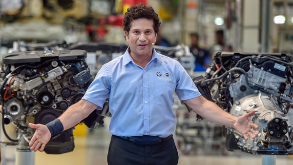 பொது சாலையில் போர்ஷே காரை ஓட்டி வந்த பிரபல கிரிக்கெட் வீரர்... யார்னு தெரிஞ்சா அசந்திருவீங்க...