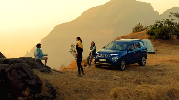 சொகுசு கார்களை போன்று வெள்ளை நிற கேபின் உடன் புதிய டாடா சஃபாரி!! சொந்தமாக்கி கொள்ள தயாரா?!