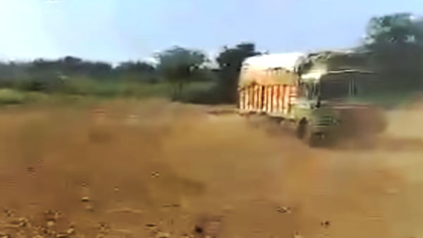 பிரேக் பிடிக்காததால் லாரியை 3 கிலோ மீட்டர் தூரம் ரிவர்ஸ் கியரில் ஓட்டிய டிரைவர்... கடைசில என்ன ஆச்சு தெரியுமா?