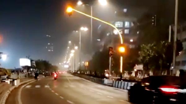 கவனிக்கல, தெரியலனு சொல்லி தப்பிக்க முடியாது... பயன்பாட்டிற்கு வந்தது அட்டகாசமான சமிக்ஞை மின் விளக்குகள்... எங்கு தெரியுமா? கவனிக்கல, தெரியலனு சொல்லி தப்பிக்க முடியாது... பயன்பாட்டிற்கு வந்தது அட்டகாசமான சமிக்ஞை மின் விளக்குகள்... எங்கு தெரியுமா?