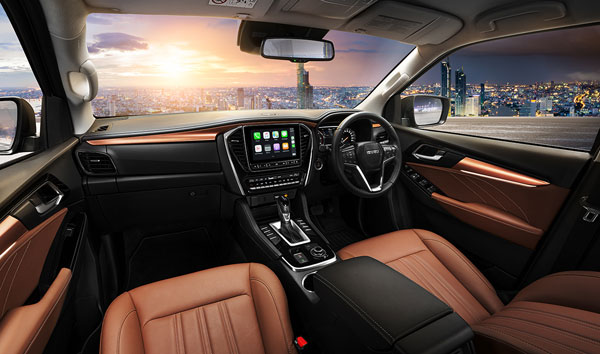 பரபரப்பான பெங்களூர் சாலையில் உலாவந்த இசுஸு எம்யு-எக்ஸ் பிஎஸ்6 கார்!! மீண்டும் விற்பனைக்கு எப்போதுதாங்க வரும்?