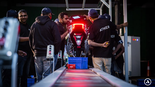 ஒரு வருஷம் யூஸ் பண்ணிட்டேன்... ஏத்தர் 450 மின்சார ஸ்கூட்டர் பற்றி நம்மல்ல ஒருத்தர் என்ன சொல்றாரு பாருங்க!!