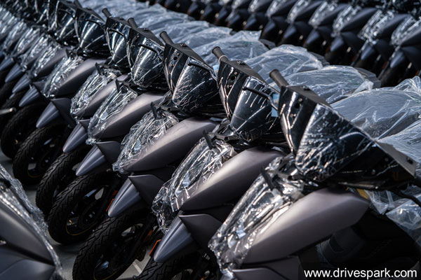 நமது ஓசூரில் திறக்கப்பட்ட ஏத்தரின் புது தொழிற்சாலை!! உள்ளே இவ்வளவு வசதிகள் இருக்கா?