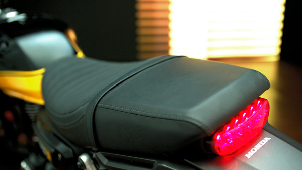 நீங்க லாங் டிரைவ் செய்பவரா? நீண்ட தூர பயணங்களுக்கான ஹோண்டாவின் புதுமுக பைக் அறிமுகம்... முழு விபரம்!