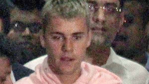 ரோல்ஸ் ராய்ஸ் சொகுசு காரை மிதக்கும் வாகனம்போல் மாற்றிய பிரபல பாடகர்... யார் அந்த பாடகர் தெரியுமா?...