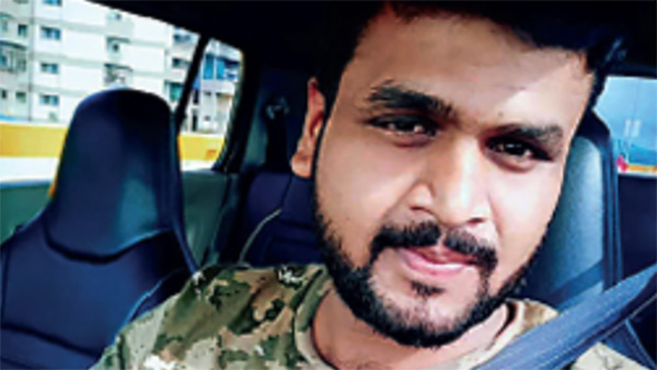 காவல்நிலையம் எதிரே அரங்கேறிய துணிகரம்! என்ன நடந்தது தெரிஞ்சா இனி வாகனத்தை அங்கு நம்பி விட்டுட்டு போக மாட்டீங்க!!