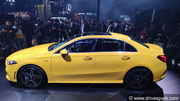 அட்டகாசமான மெர்சிடிஸ் பென்ஸ் ஏ க்ளாஸ் லிமோசின் கார் அறிமுக தேதி வெளியானது!