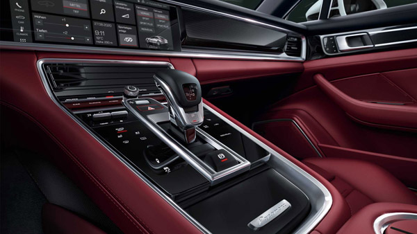 இந்தியாவில் அறிமுகமானது புதிய போர்ஷே பனமெரா கார்!! ஆரம்ப விலை ரூ.1.45 கோடி...