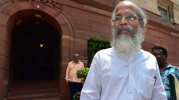 உத்தரவிட்ட பாஜக அமைச்சர்... 4 மணி நேரம் சிறைபிடிக்கப்பட்ட சுற்றுலாப் பயணிகள்... ஏன் தெரிஞ்சா கடுப்பாய்ருவீங்க!