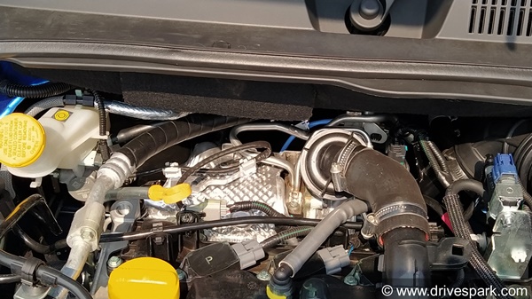 மிகவும் குறைவான விலையில் போட்டியாளர்களை ஒரு கை பார்க்க வந்திருக்கும் ரெனால்ட் கைகர்... ஃபர்ஸ்ட் டிரைவ் ரிவியூ!