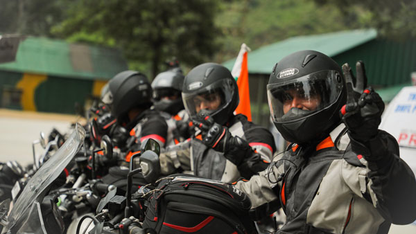 சம்மருக்கு ஏற்றது... ஸ்டட்ஸ் நிறுவனத்தின் குறைந்த விலை தலைக்கவசம் அறிமுகம்... என்ன விலை தெரியுமா?