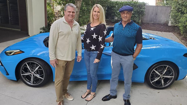 தன்னுடைய 74வது வயதில் சூப்பர் கார் வாங்கிய பிரபல நடிகர்... யார் அவர் தெரியுமா? தெரிஞ்சா மெர்சலாயிடுவீங்க!!