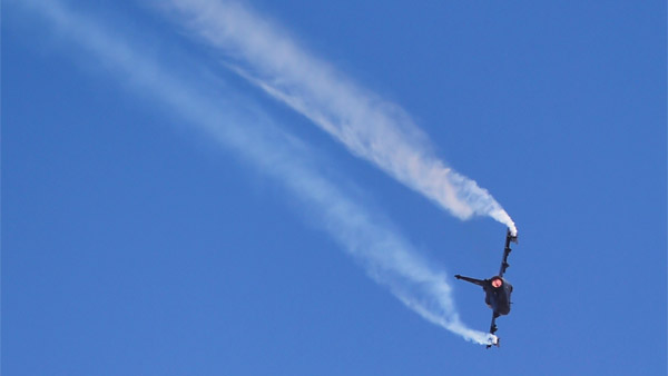 தேஜஸ் போர் விமானங்களுக்கு மெகா ஆர்டர்... சொந்த போர் விமானங்களுடன் கெத்து காட்டத் தயாராகும் இந்தியா!