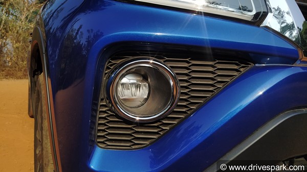 மாருதி சுஸுகி விட்டாரா பிரெஸ்ஸாவை விட சிறந்த காரா டொயோட்டா அர்பன் க்ரூஸர்? ரோடு டெஸ்ட் ரிவியூ!