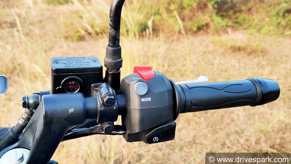 அட்டகாசமான வசதிகளுடன் வேற லெவலுக்கு மாறியுள்ள 2021 டிவிஎஸ் அப்பாச்சி ஆர்டிஆர் 200 4வி... டெஸ்ட் ரைடு ரிவியூ!