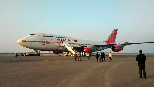 பாத்து சூதானமா ஏறுங்க... விமானங்களில் இன்ஜின் எங்கு அமைந்திருந்தால் உயிருக்கு பாதுகாப்பு தெரியுமா?