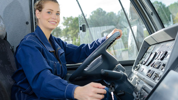 இதுக்கு நம்ம ஊர் ஆதார் கார்டு எவ்ளவோ மேல்... மாஸ்க் கட்டாயம்தான் இதுக்குகூடவா!! கலாய்த்து தள்ளும் நெட்டிசன்கள்!!