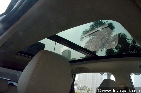 குறைந்த விலையில் பனோரமிக் சன்ரூஃப் உடன் கிடைக்கும் கார்கள்..!! கார் வாங்கும்முன் இத தெரிஞ்சிக்கோங்க!