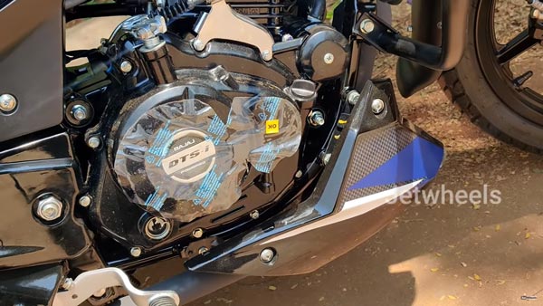 புதிய நீல நிறத்தில் கொண்டுவரப்படும் பஜாஜ் பல்சர் 180!! பைக் செம்மையா இருக்கு... வீடியோ!