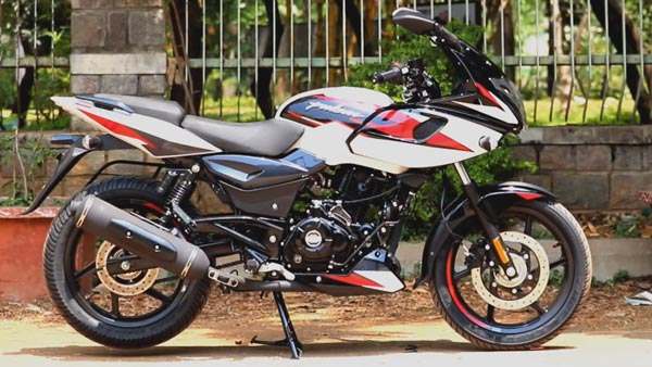 கருப்பு நிறத்தில் பஜாஜ் பல்சர் 220எஃப் பைக்கை வாங்கியது போதும்!! விரைவில் புதிய வெள்ளை நிறத்தில் அறிமுகமாகிறது