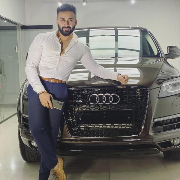 வாழ்க்கையே மாறிடுச்சு... சீரியல் நடிகர் வாங்கிய இந்த காரின் விலை எவ்ளோ தெரியுமா?.. தெரிஞ்சா ஷாக்காய்ருவீங்க!!