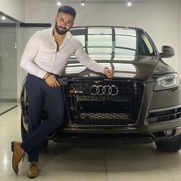 வாழ்க்கையே மாறிடுச்சு... சீரியல் நடிகர் வாங்கிய இந்த காரின் விலை எவ்ளோ தெரியுமா?.. தெரிஞ்சா ஷாக்காய்ருவீங்க!!