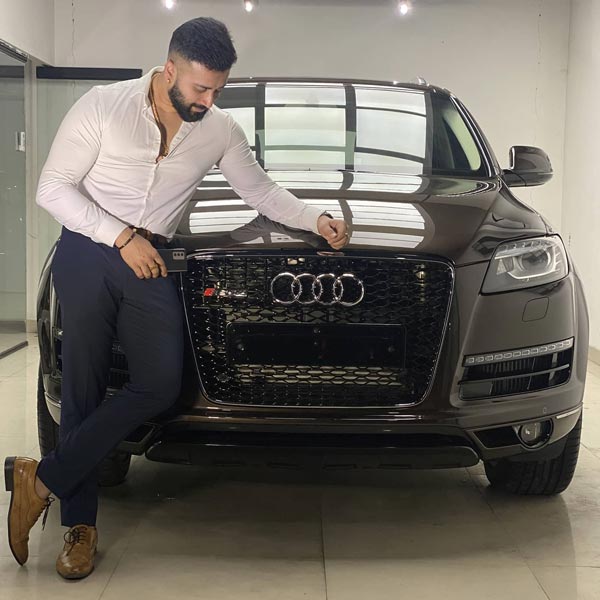 வாழ்க்கையே மாறிடுச்சு... சீரியல் நடிகர் வாங்கிய இந்த காரின் விலை எவ்ளோ தெரியுமா?.. தெரிஞ்சா ஷாக்காய்ருவீங்க!!