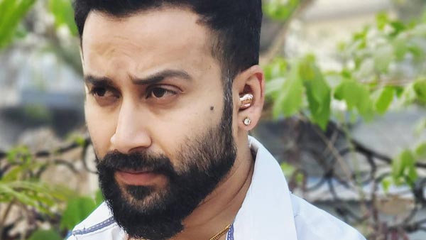 வாழ்க்கையே மாறிடுச்சு... சீரியல் நடிகர் வாங்கிய இந்த காரின் விலை எவ்ளோ தெரியுமா?.. தெரிஞ்சா ஷாக்காய்ருவீங்க!!