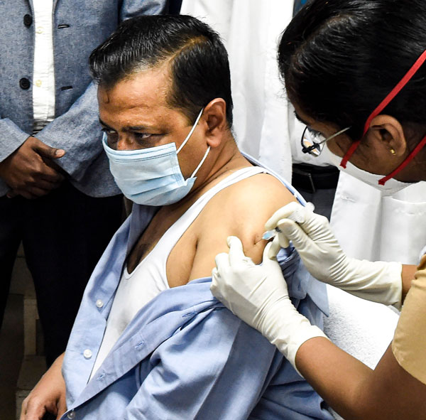 பணியாளர்கள் மட்டுமல்ல அவர்களின் குடும்பத்திற்கும் இலவச வைரஸ் எதிர்ப்பு மருந்து... தரமான அறிவிப்பு வெளியிட்ட டிவிஎஸ்!