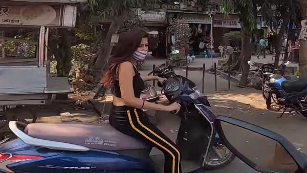 ரொம்ப மோசம்! தப்பு பண்ணிட்டு நடுவிரலை காட்டிய இளம்பெண்... பதிலுக்கு இளைஞர் என்ன செய்தார் தெரியுமா?