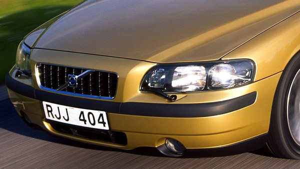 என்னது... ஹெட்லைட்டிற்கும் வைப்பரா, எத்தனை பேர் பார்த்திருக்கீங்க? இதனால் உண்மையில் பயன் இருக்கா? என்னது... ஹெட்லைட்டிற்கும் வைப்பரா, எத்தனை பேர் பார்த்திருக்கீங்க? இதனால் உண்மையில் பயன் இருக்கா?